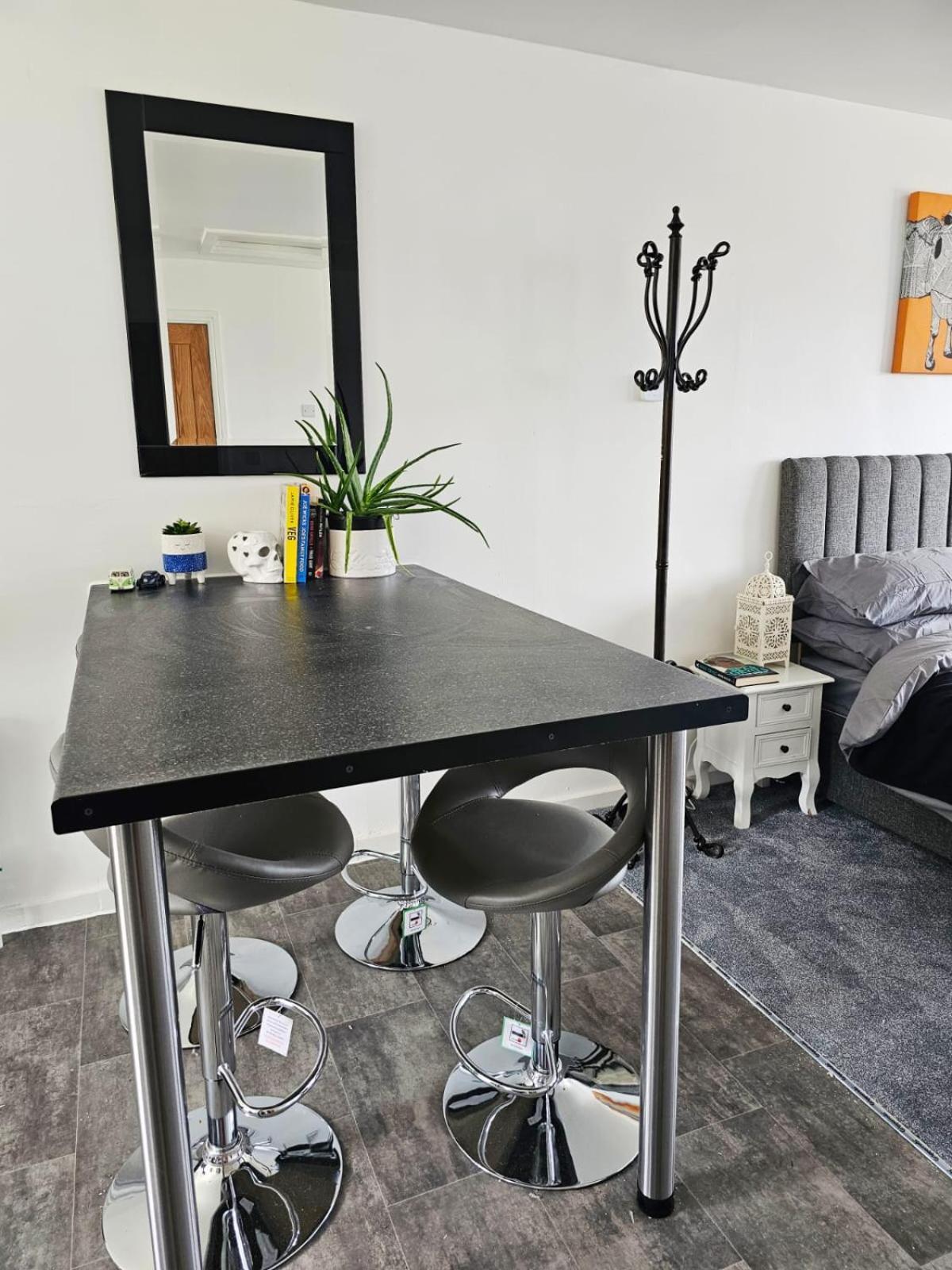 Modern Comfortable Quiet Self Contained Apartments Brackley  Buitenkant foto